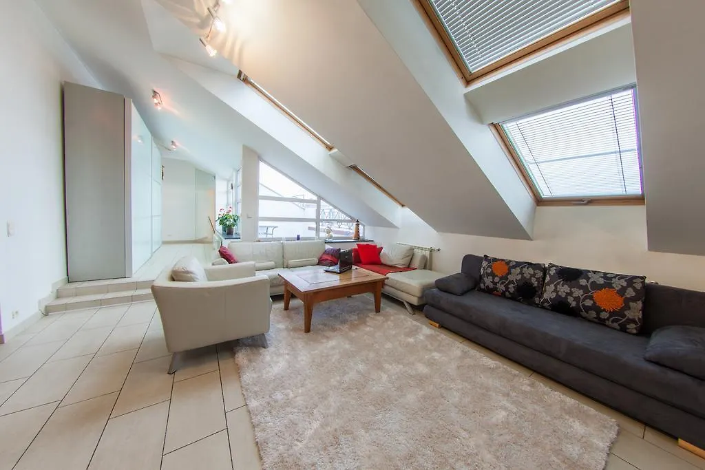 Mansard Apartment Antonovicha 4 Kyiv